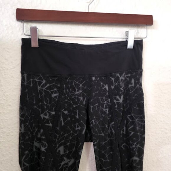 Lululemon Pedal Pace Crop in Star Crushed Coal Black Women's Size 6 - Picture 2 of 7